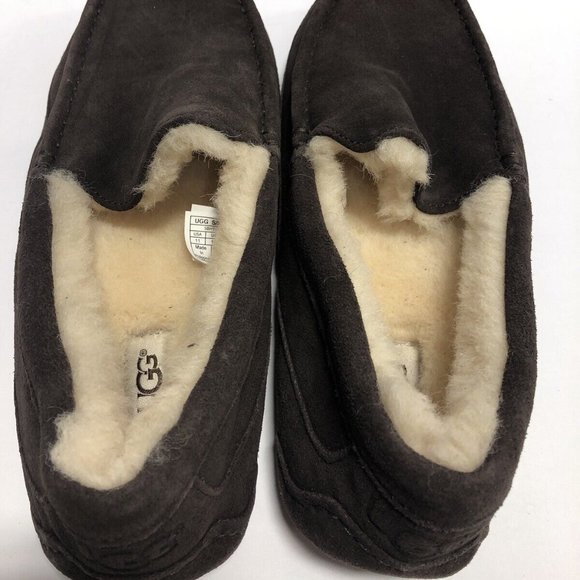 UGG Men’s Ascot Slippers Brown Suede, Size 11M main image 4